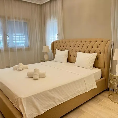 Luxury Aurelia Villa Péjia