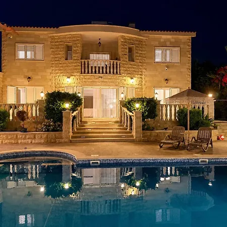 Luxury Aurelia Peyia