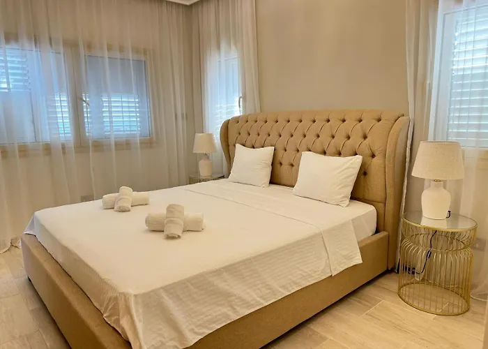 Luxury Aurelia ヴィラ ペイヤ